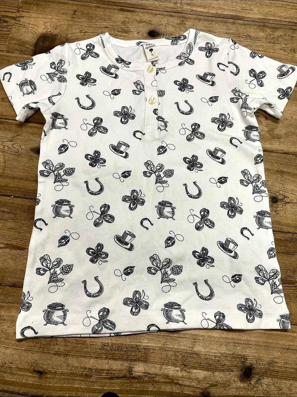 kate quinn Printed Short Sleeve Tee Size 7Y Like New